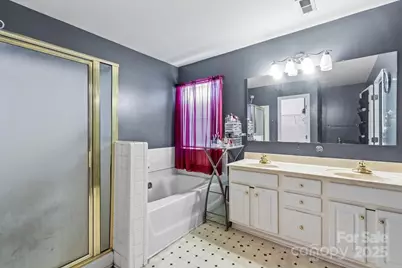 7337 Rosehall Drive, Charlotte, NC 28227 - Photo 23