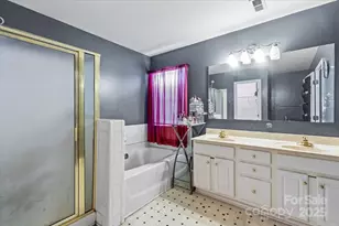 7337 Rosehall Dr, Charlotte, NC 28227 - Photo 23