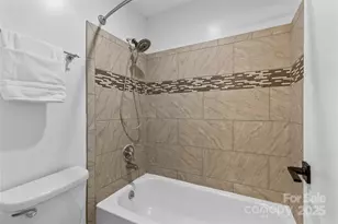 5016 Sardis Rd, Charlotte, NC 28270 - Photo 15