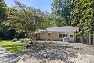 13833 Woody Point Rd, Charlotte, NC 28278 - Photo 5