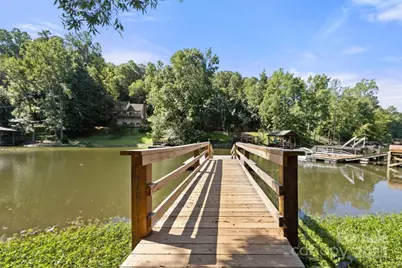 13833 Woody Point Road, Charlotte, NC 28278 - Photo 11