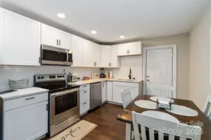 106 Robinson Ave, Mount Holly, NC 28120 - Photo 5