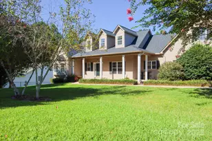 4106 Hemingway Dr, Hickory, NC 28601 - Photo 3