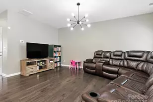 9333 Grand Valley Dr, Charlotte, NC 28213 - Photo 11