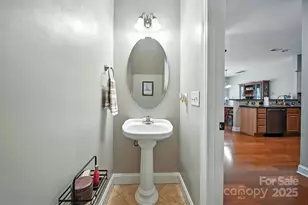 1995 Talbot Ln, Hickory, NC 28602 - Photo 15