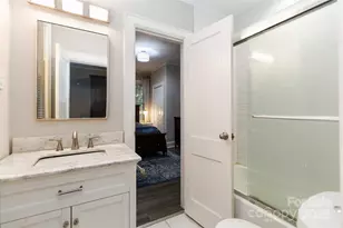 811 E Morehead St, Charlotte, NC 28202 - Photo 29