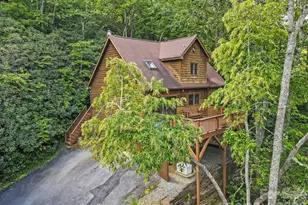 169 Hilltop Rd, Black Mountain, NC 28711 - Photo 1