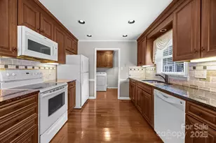 2624 Castlewood Dr, Gastonia, NC 28056 - Photo 5