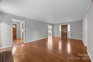 2624 Castlewood Dr, Gastonia, NC 28056 - Photo 9