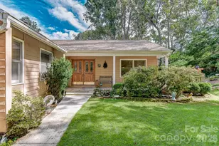 75 S Black Oak Dr, Asheville, NC 28804 - Photo 9