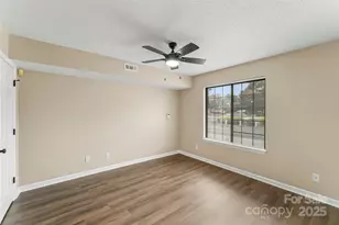 1635 20th Ave Ct NE, Hickory, NC 28601 - Photo 9