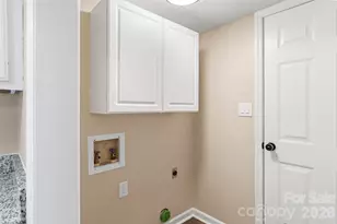 1635 20th Ave Ct NE, Hickory, NC 28601 - Photo 13