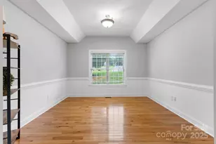 1158 Waterford Dr, Hickory, NC 28602 - Photo 11