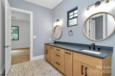 2209 Norcross Place, Charlotte, NC 28205 - Photo 31