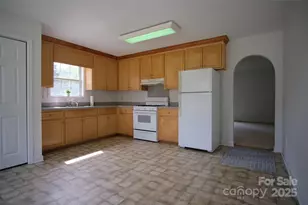 318 Huffman Rd, Gastonia, NC 28056 - Photo 7