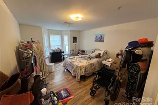 2564 Carya Pond Ln, Charlotte, NC 28212 - Photo 5