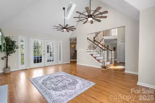 1801 Twin Ponds Dr, Hickory, NC 28602 - Photo 5