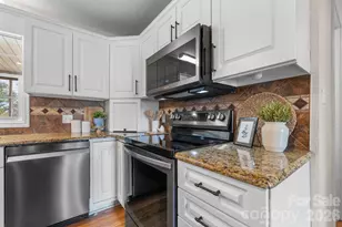 1801 Twin Ponds Dr, Hickory, NC 28602 - Photo 11