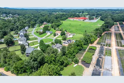 1801 Twin Ponds Drive, Hickory, NC 28602 - Photo 41