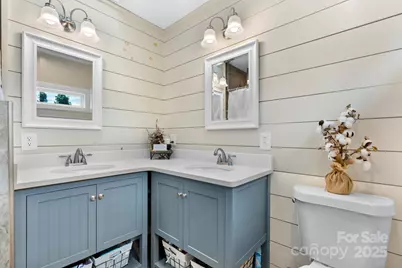 1801 Twin Ponds Drive, Hickory, NC 28602 - Photo 23