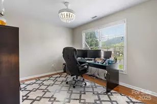 1801 Twin Ponds Dr, Hickory, NC 28602 - Photo 27