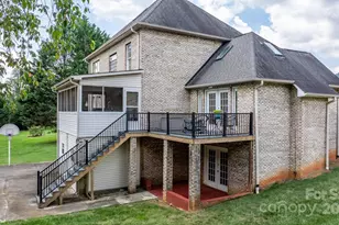 1801 Twin Ponds Dr, Hickory, NC 28602 - Photo 37