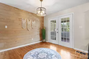 1801 Twin Ponds Dr, Hickory, NC 28602 - Photo 9