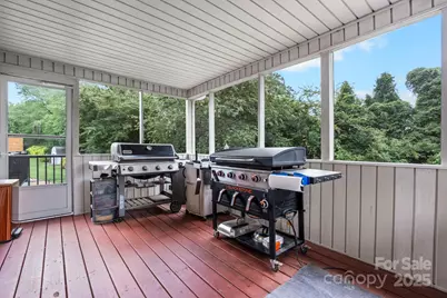 1801 Twin Ponds Drive, Hickory, NC 28602 - Photo 35