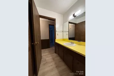 1122 Bridges Street, Shelby, NC 28150 - Photo 9