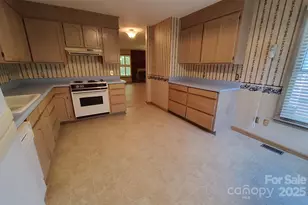 2602 Jacobs Rd, Gastonia, NC 28054 - Photo 9