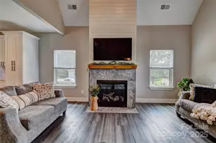 1313 Dockery Dr, Shelby, NC 28152 - Photo 3