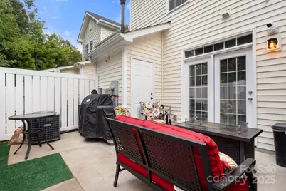 8211 Carob Tree Lane, Charlotte, NC 28215 - Photo 15