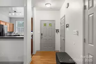 8211 Carob Tree Ln, Charlotte, NC 28215 - Photo 3