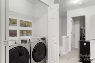 8211 Carob Tree Ln, Charlotte, NC 28215 - Photo 13