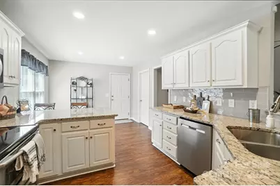 8877 Oldenburg Drive, Mount Pleasant, NC 28124 - Photo 7