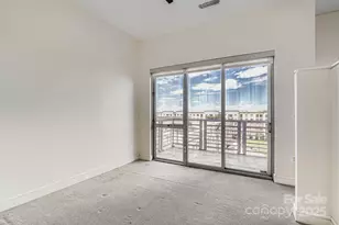 333 W Trade St, Charlotte, NC 28202 - Photo 7