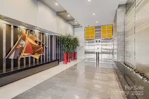 333 W Trade St, Charlotte, NC 28202 - Photo 3