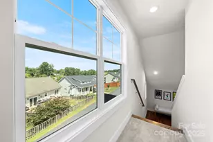 224 Oak Mdw Ln, Asheville, NC 28804 - Photo 25