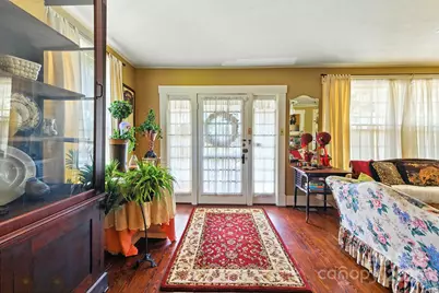 317 Courtland Boulevard, Hendersonville, NC 28791 - Photo 9