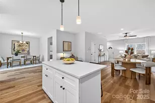 9717 Forest Dr, Charlotte, NC 28216 - Photo 13