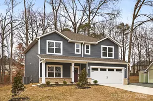 9717 Forest Dr, Charlotte, NC 28216 - Photo 3