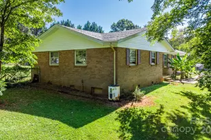 194 Hillsboro Rd, Taylorsville, NC 28681 - Photo 27