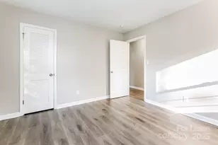 5520 The Plaza Rd, Charlotte, NC 28215 - Photo 9