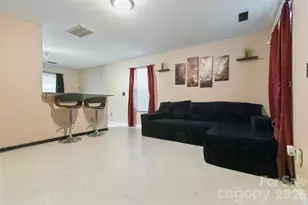 5541 Peachwood Dr, Charlotte, NC 28216 - Photo 3