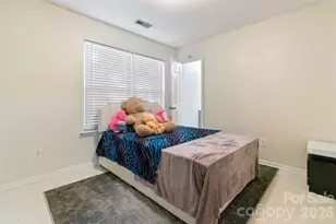 5541 Peachwood Dr, Charlotte, NC 28216 - Photo 17