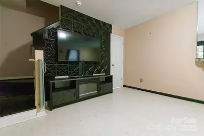 5541 Peachwood Drive, Charlotte, NC 28216 - Photo 5