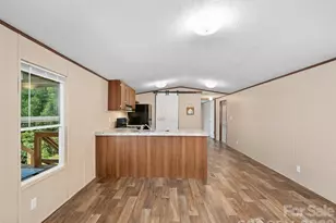 710 Greasy Creek Rd, Bakersville, NC 28705 - Photo 11