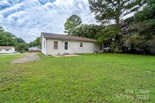 113 Crestview Dr, Concord, NC 28027 - Photo 5