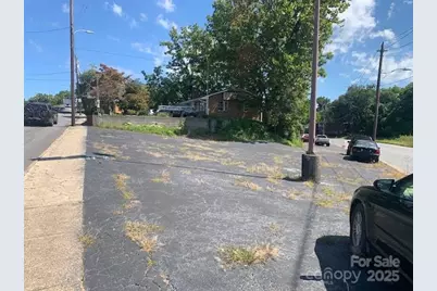 421 S King Street #3627, Hendersonville, NC 28792 - Photo 11