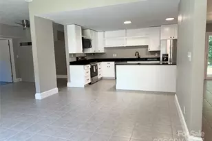 137 Forest Hills Dr, Gaffney, SC 29340 - Photo 5